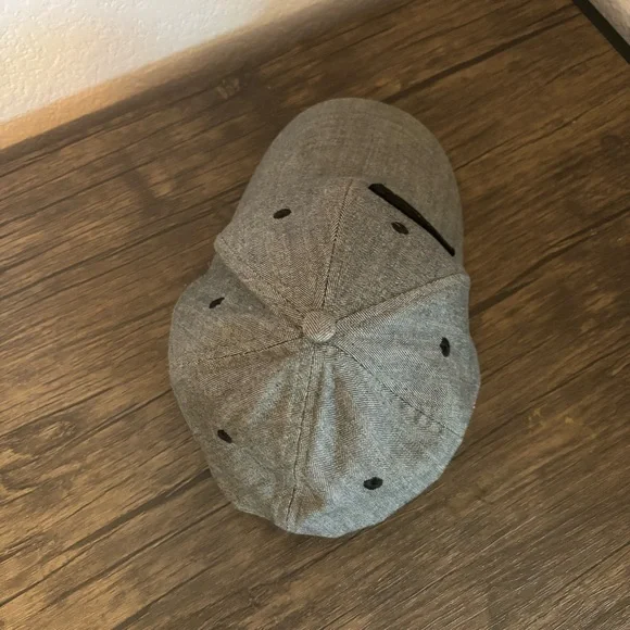 hat - Picture 3 of 4